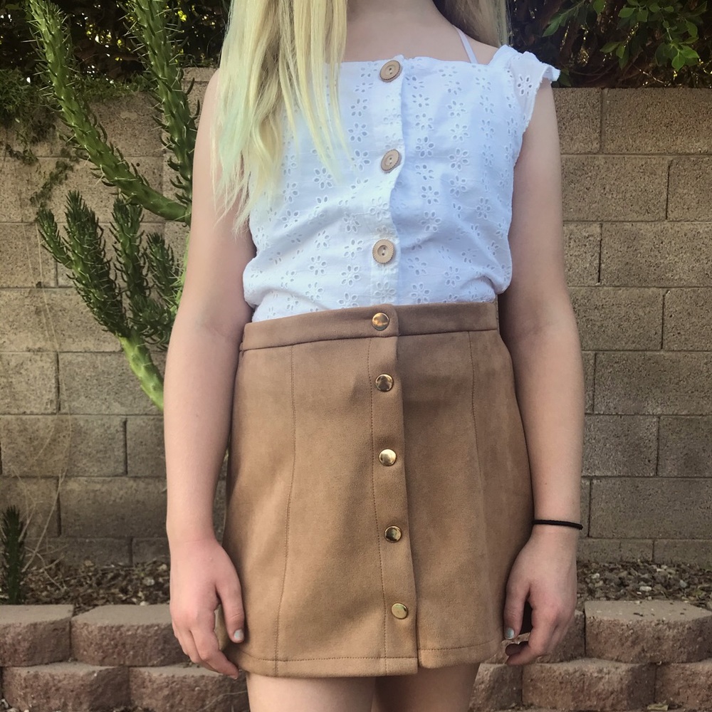 Tan Buttoned Girls Skirt ~ Size 11/12
